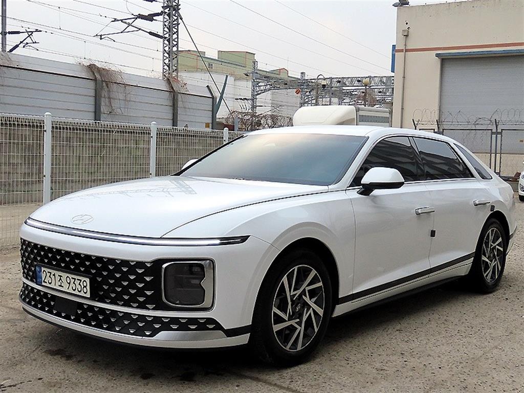 HYUNDAI Grandeur - Vista 2