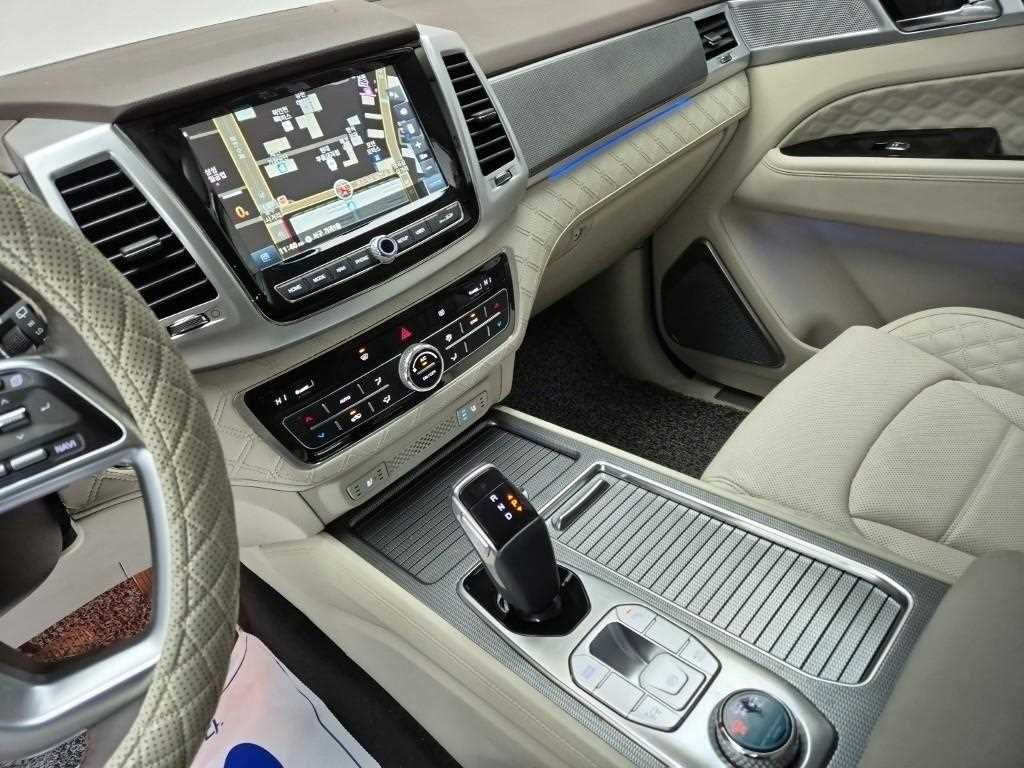 Ssangyong Rexton - Vista 10