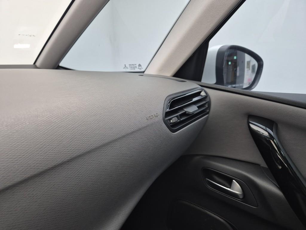 Citroen C4 2018 Blanco - Importación desde Corea - HF Imports Iquique - Foto 16