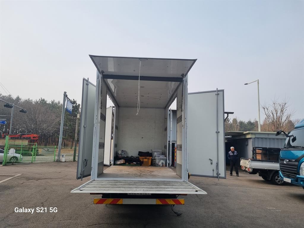 medium and large cargo truck 2018 Blanco - Importación desde Corea - HF Imports Iquique - Foto 14