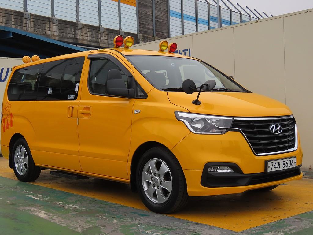 HYUNDAI Starex 2019 Amarillo - Importación desde Corea - HF Imports Iquique - Foto 1