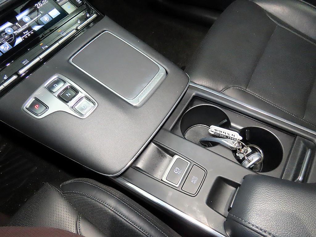 HYUNDAI Grandeur - Vista 12