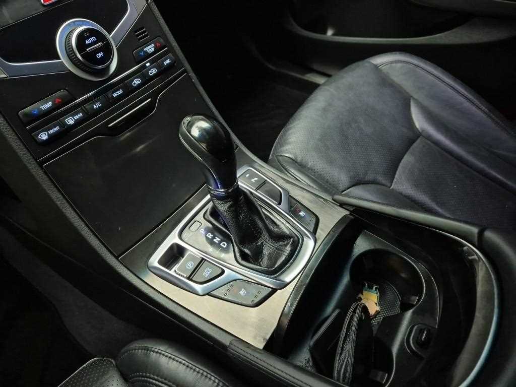 HYUNDAI Grandeur - Vista 8