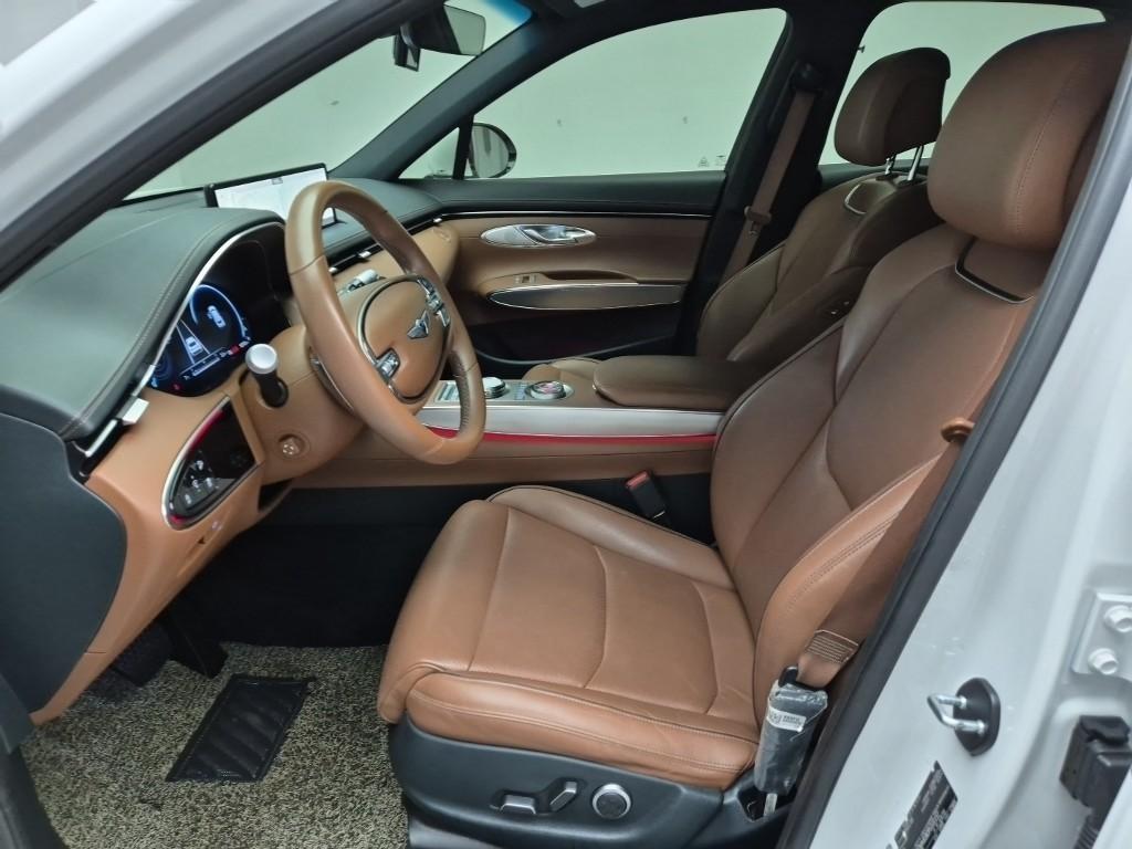 Genesis GV70 - Vista 11
