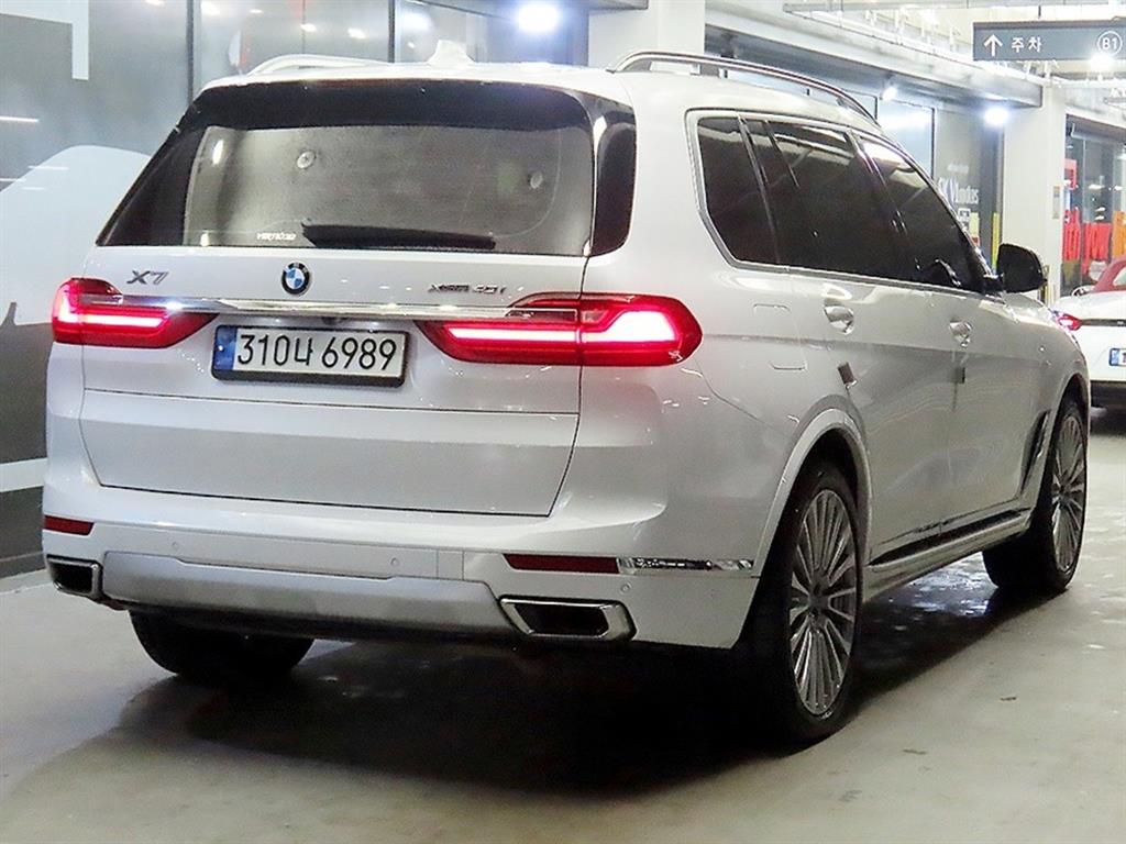 BMW X7 - Vista 4