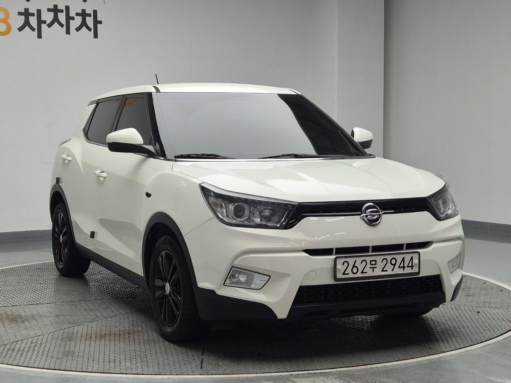 Ssangyong Tivoli - Vista 4