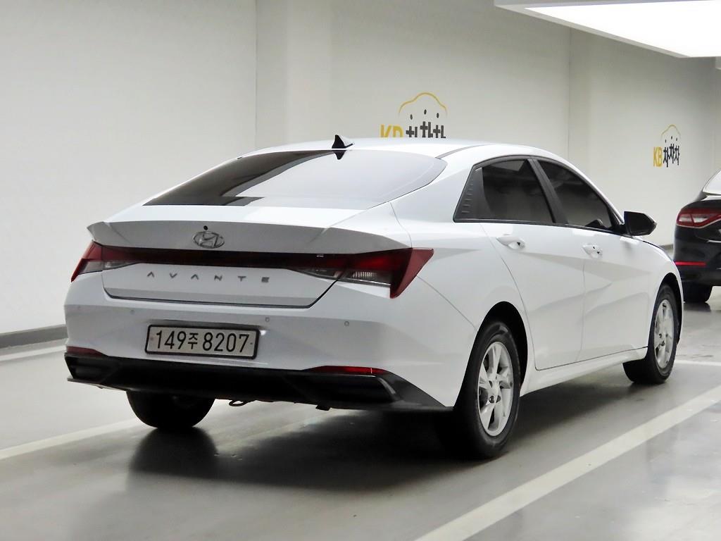 HYUNDAI Avante - Vista 4