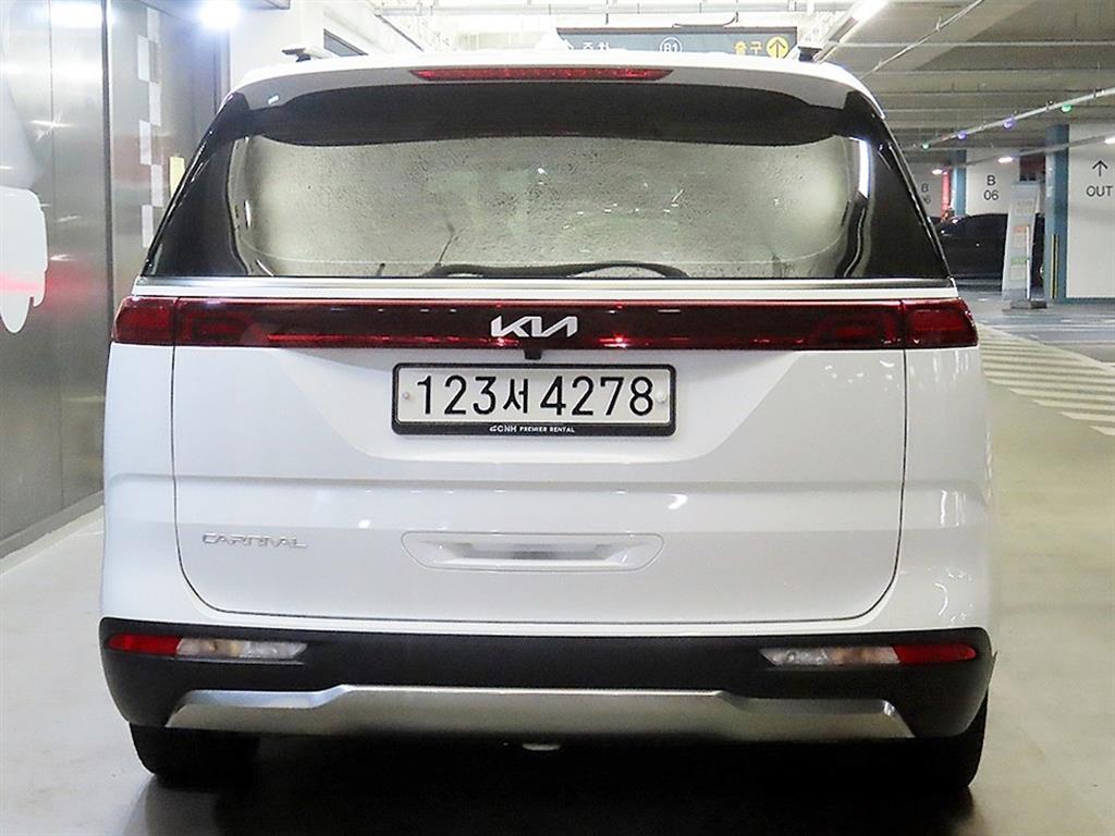 KIA Carnival - Vista 5