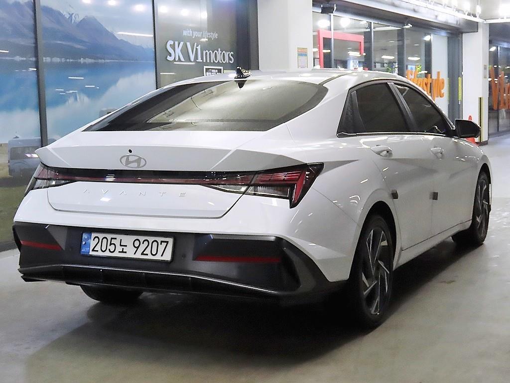 HYUNDAI Avante - Vista 4