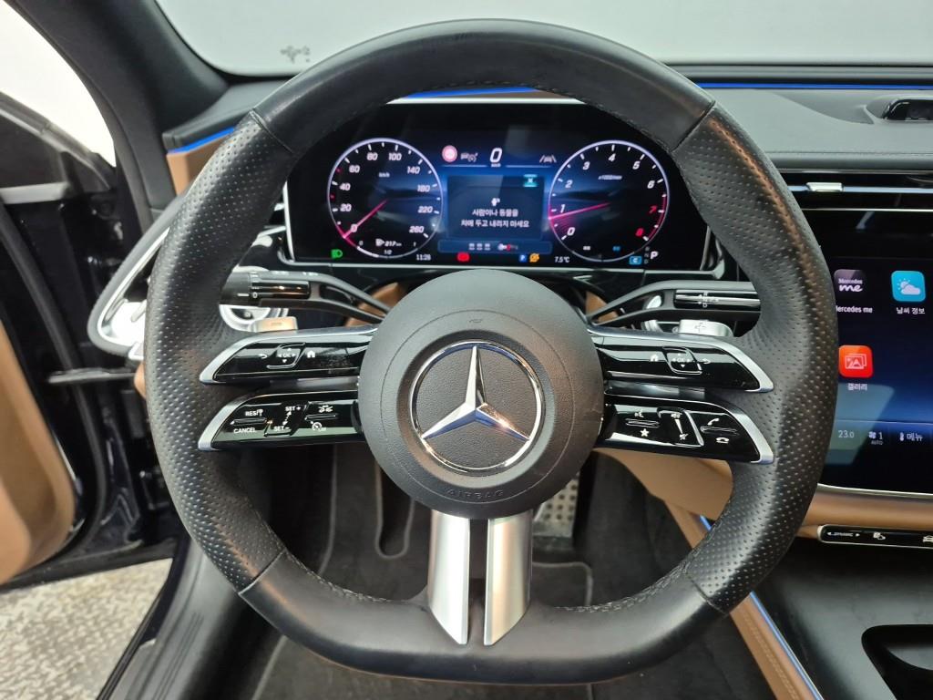 Mercedes Benz E class - Vista 9