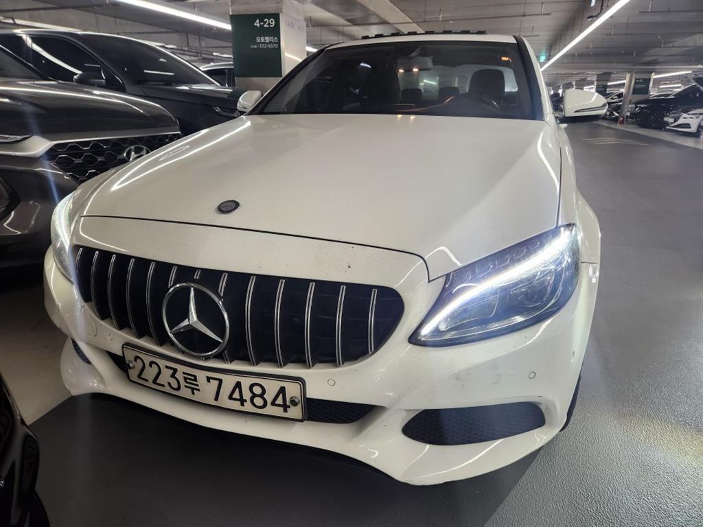 Mercedes Benz C Class 2016 Blanco - Importación desde Corea - HF Imports Iquique - Foto 1