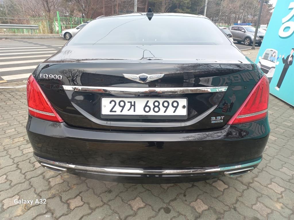 Genesis EQ900 - Vista 3