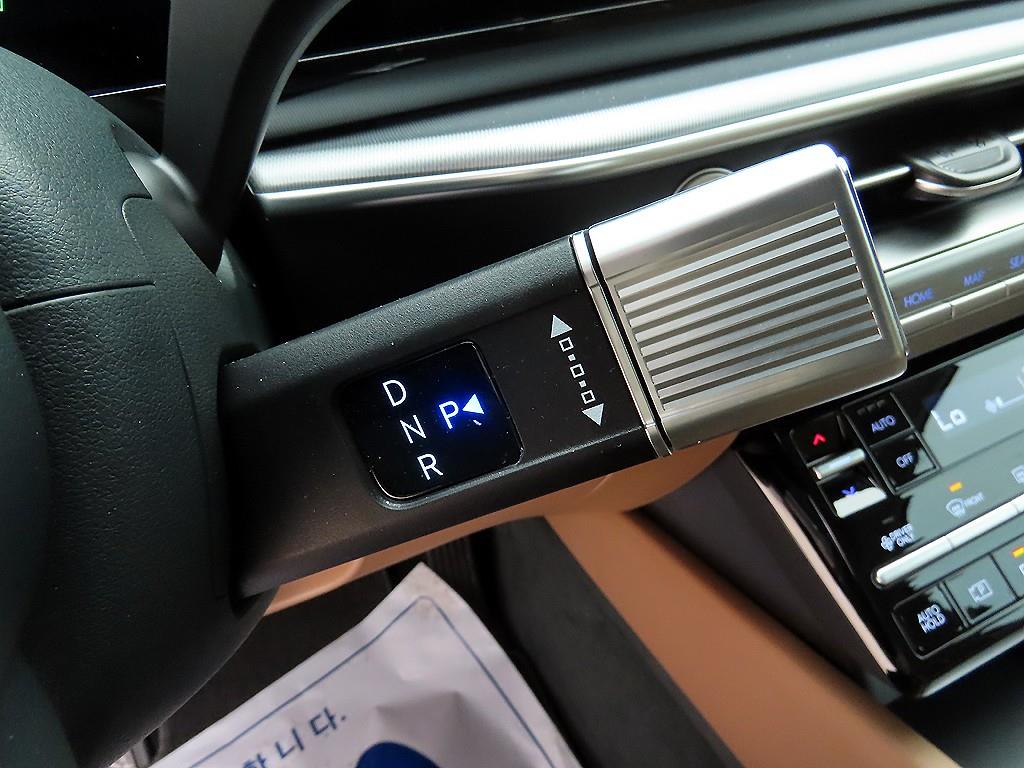 HYUNDAI Grandeur - Vista 10