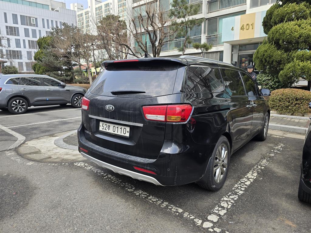 KIA Carnival - Vista 3