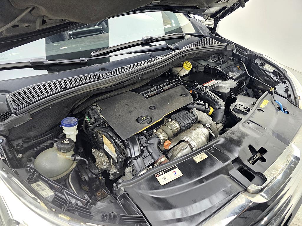 Peugeot 2008 - Vista 6