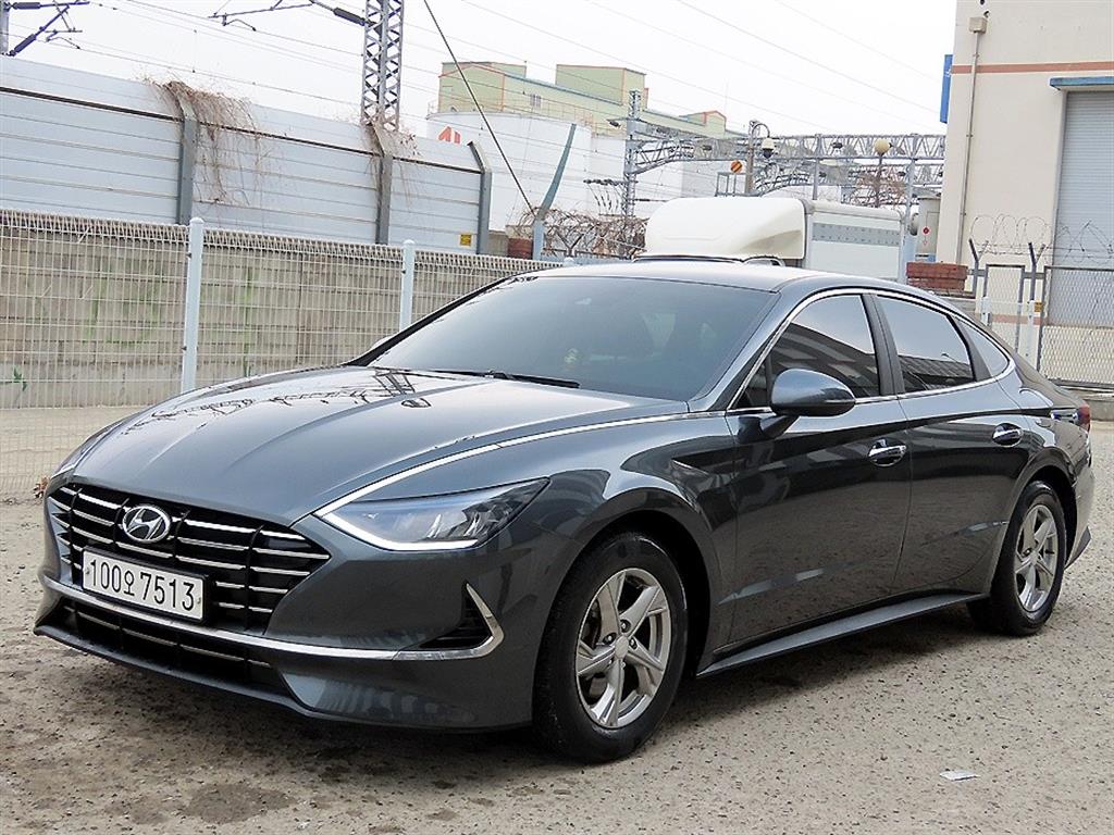 HYUNDAI Sonata - Vista 2