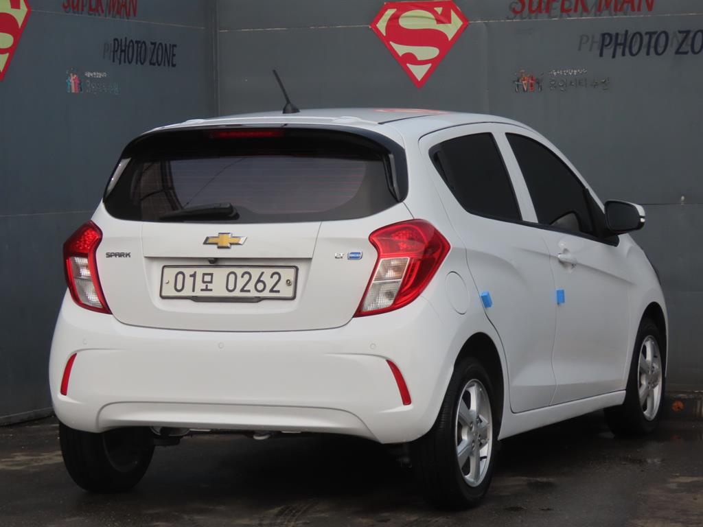 Chevrolet Spark - Vista 5
