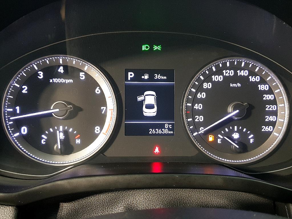 HYUNDAI Grandeur - Vista 7