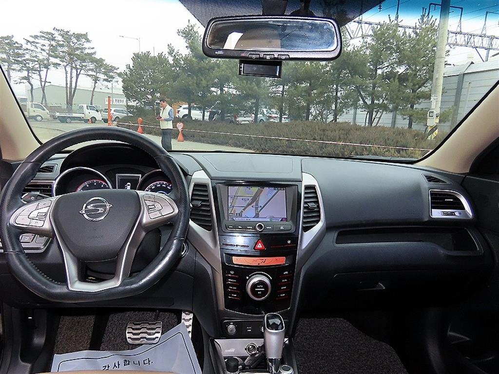 Ssangyong Tivoli - Vista 7