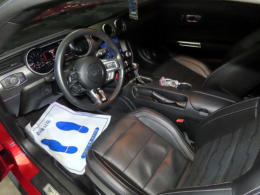 Ford Mustang - Vista 10