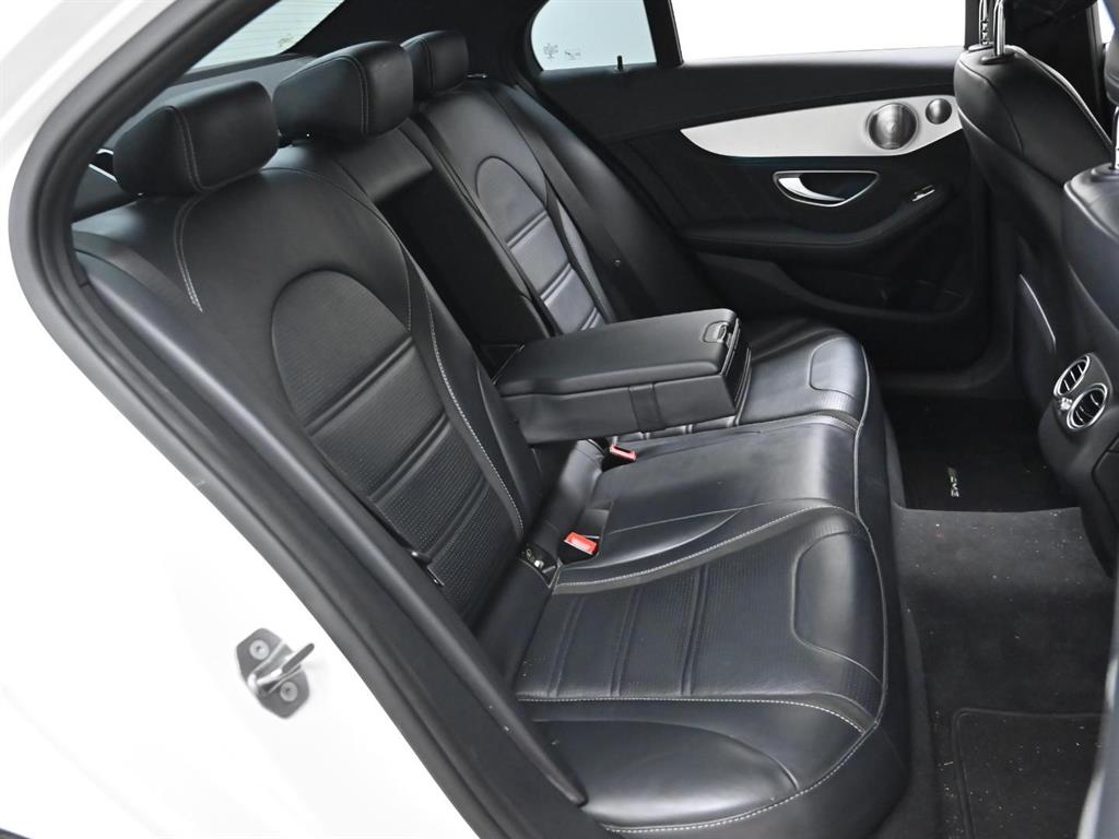 Mercedes Benz C Class - Vista 12