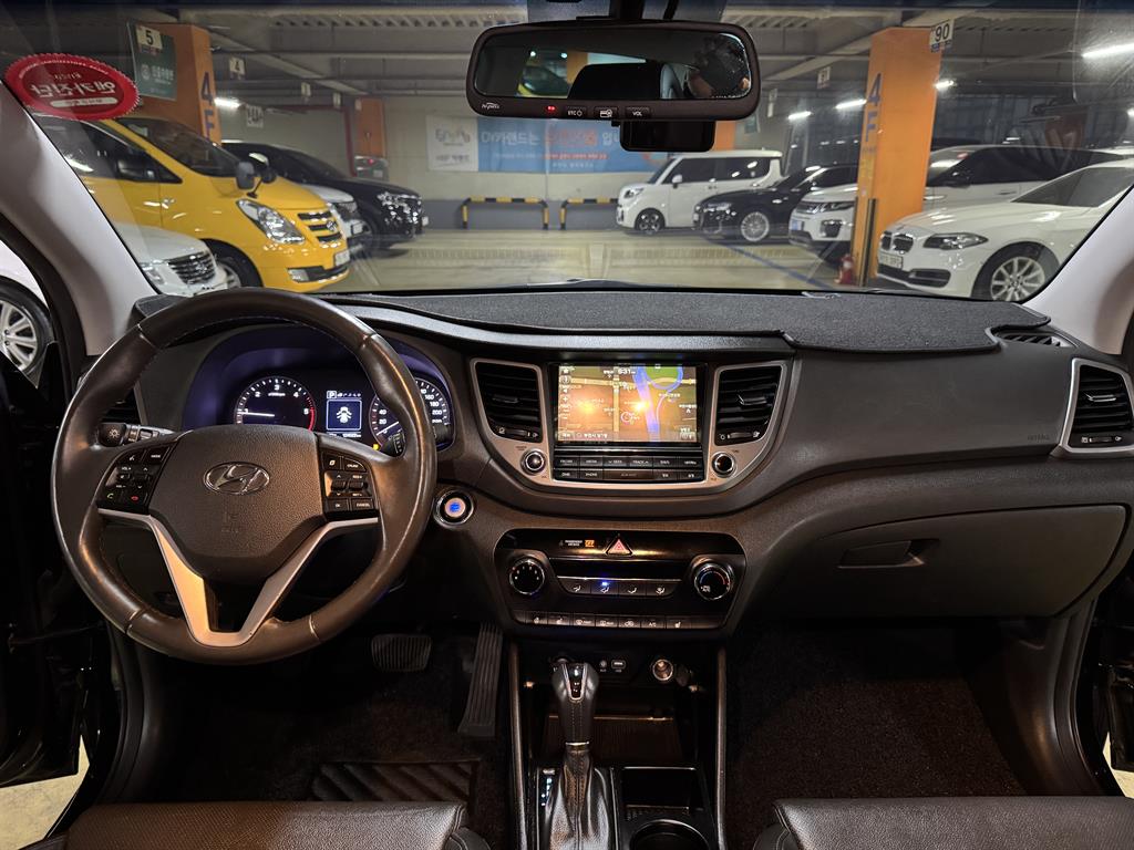 HYUNDAI Tucson - Vista 8