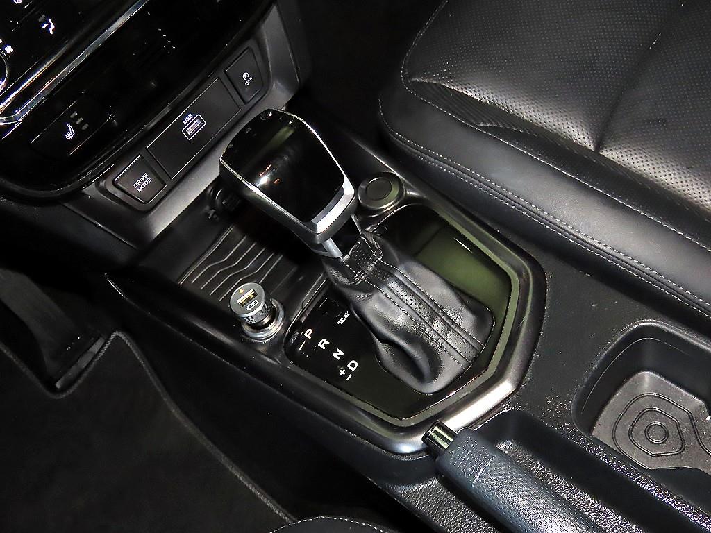 Ssangyong Tivoli - Vista 12