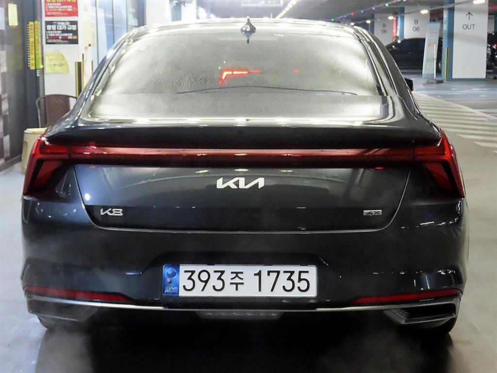 KIA K8 - Vista 5