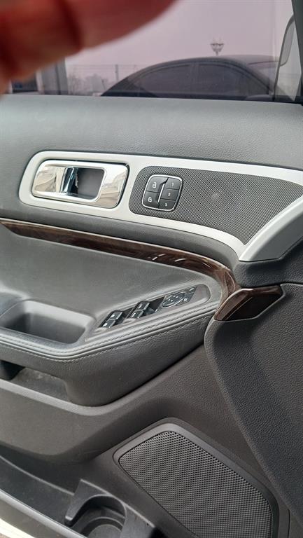 Ford Explorer - Vista 12