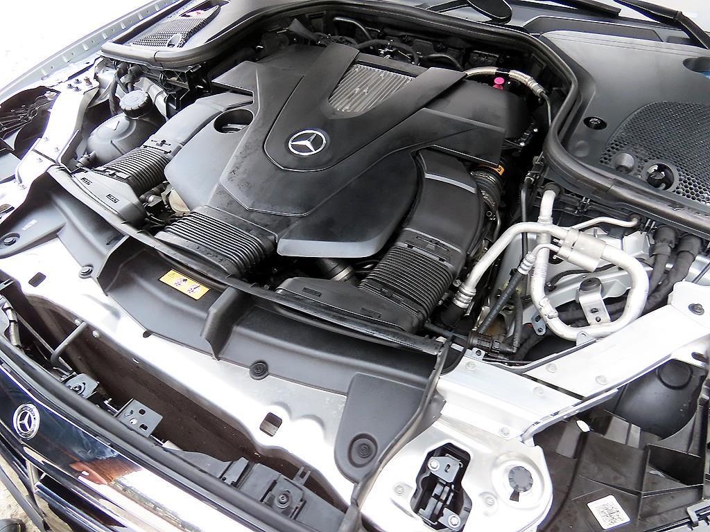 Mercedes Benz E class 2017 Gris - Importación desde Corea - HF Imports Iquique - Foto 19