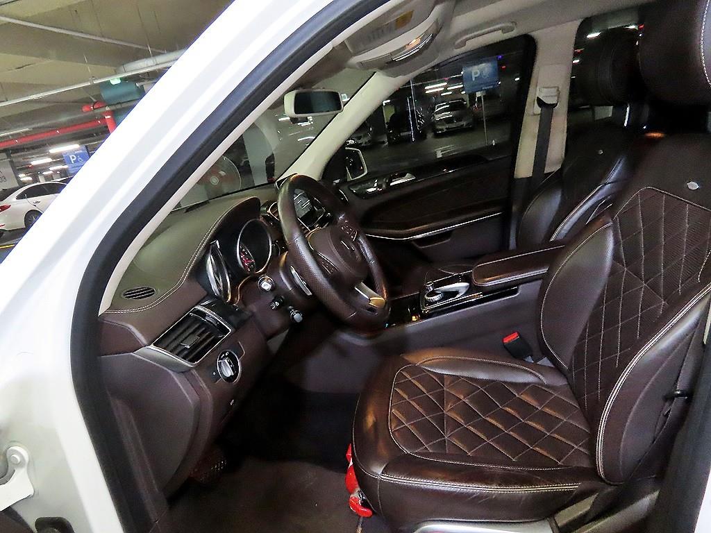 Mercedes Benz GLS Class - Vista 6