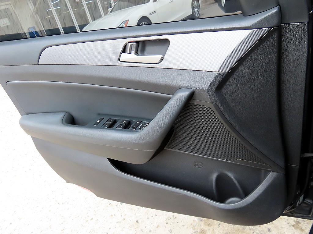 HYUNDAI Sonata - Vista 11