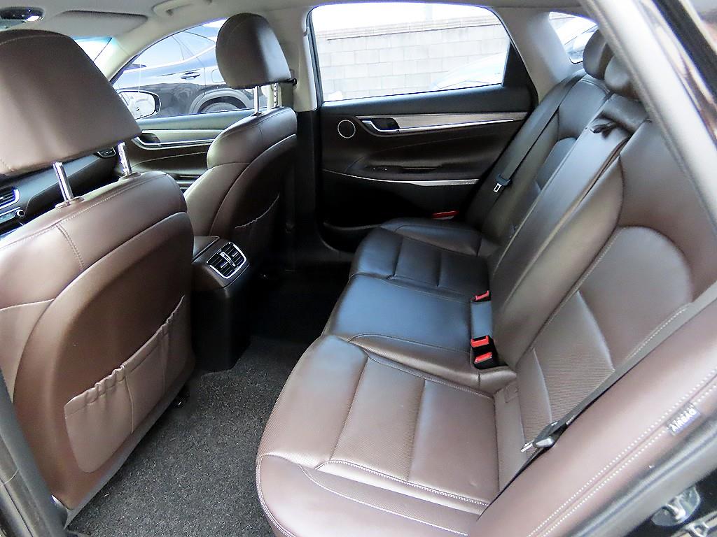 HYUNDAI Grandeur - Vista 6