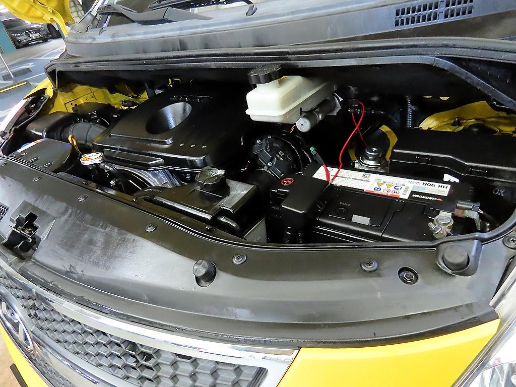 HYUNDAI Starex 2015 Amarillo - Importación desde Corea - HF Imports Iquique - Foto 19