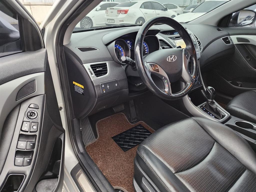 HYUNDAI Avante 2014 Plateado - Importación desde Corea - HF Imports Iquique - Foto 13