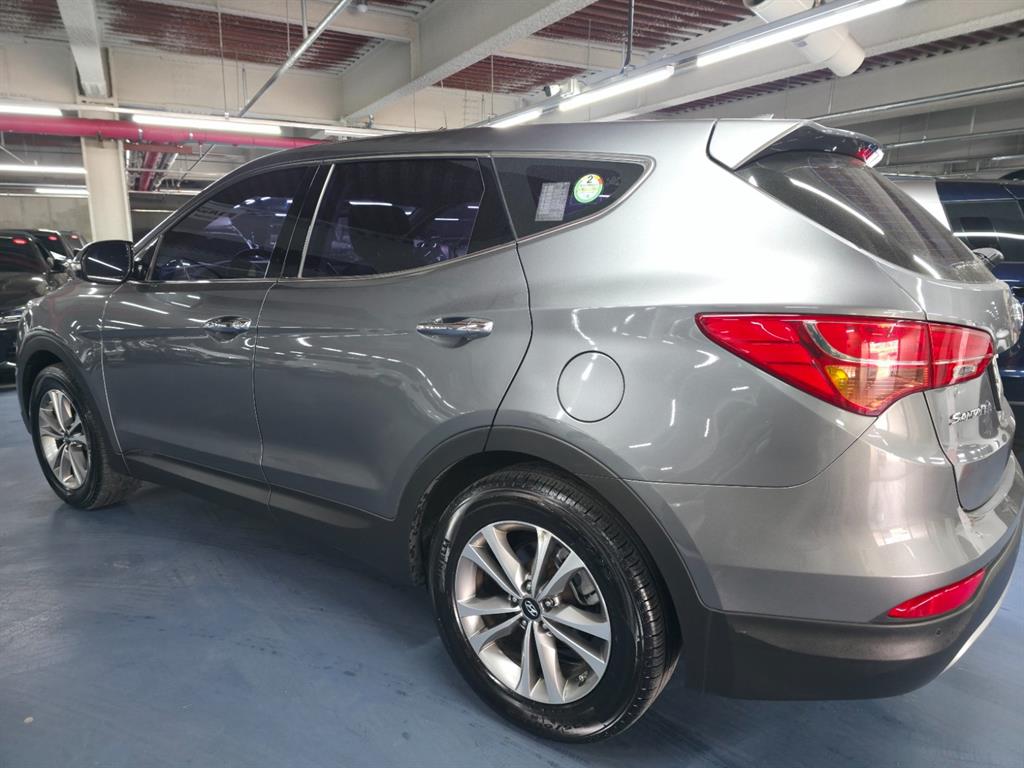 HYUNDAI Santa Fe - Vista 3