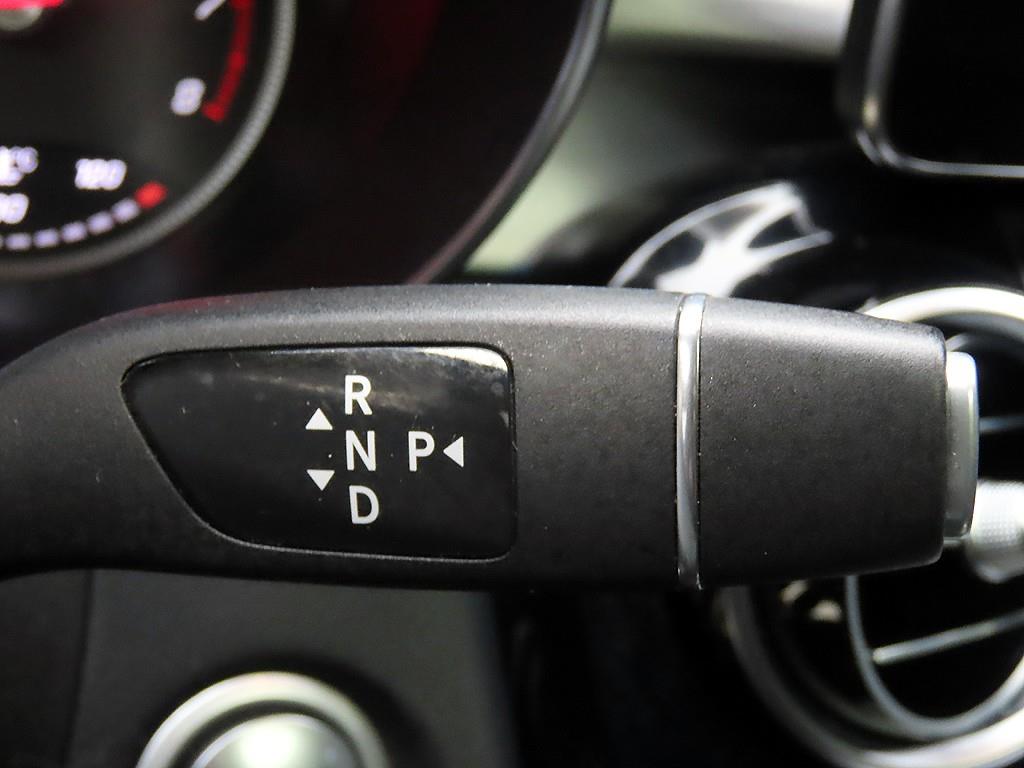 Mercedes Benz GLC Class - Vista 10