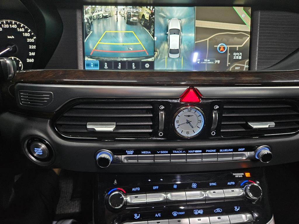 Genesis EQ900 - Vista 10