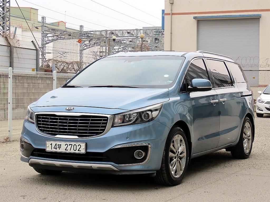 KIA Carnival - Vista 2