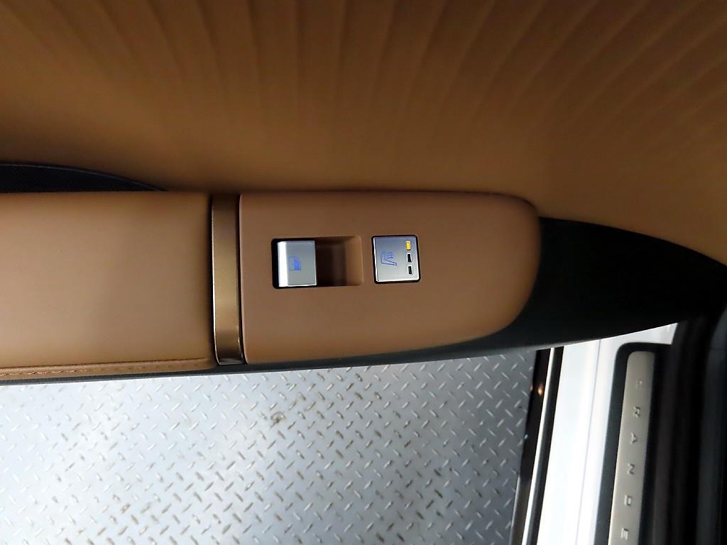 HYUNDAI Grandeur - Vista 12