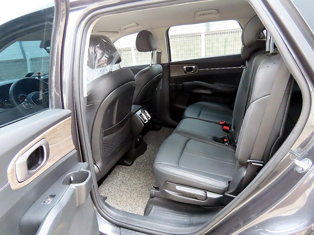KIA Sorento - Vista 6