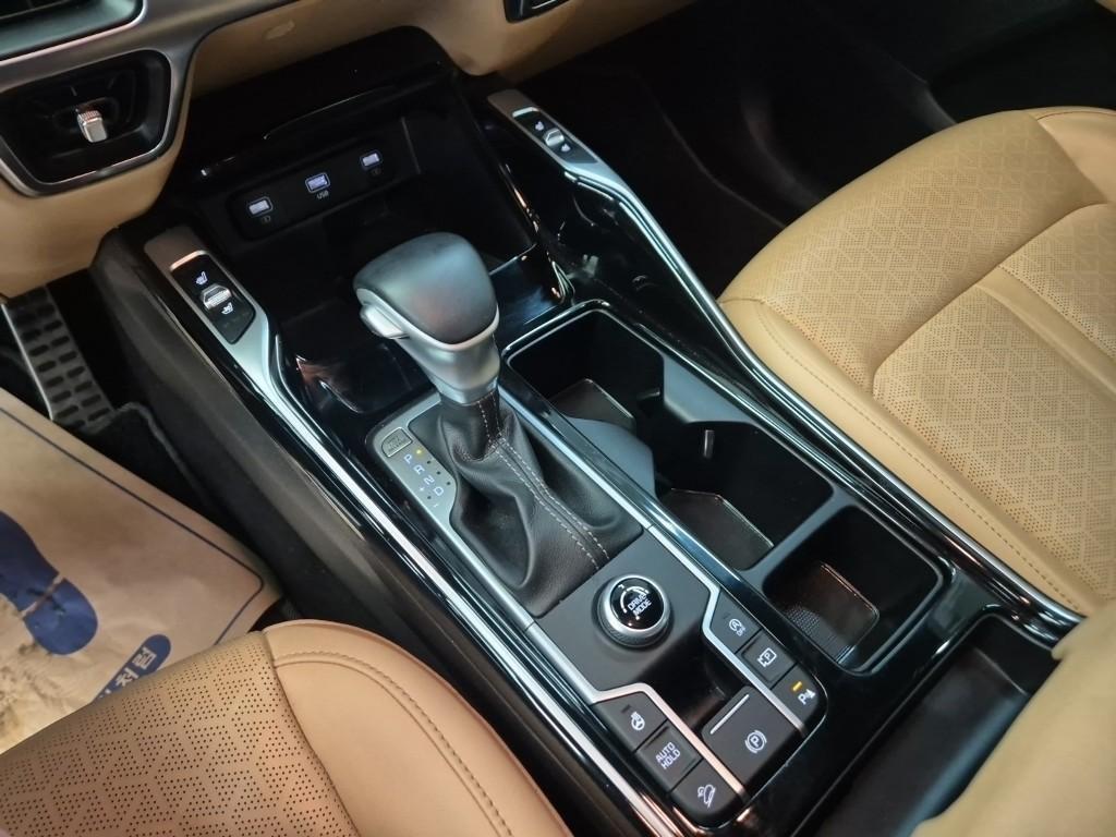 KIA Sorento - Vista 8