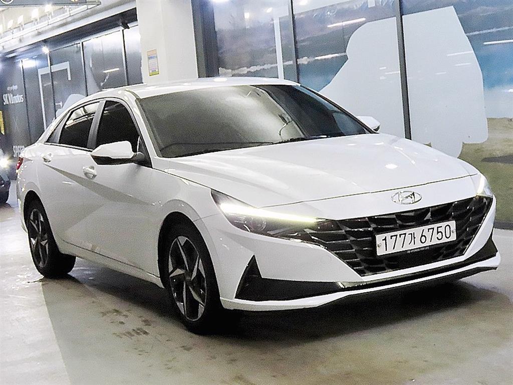 HYUNDAI Avante 2021 Blanco - Importación desde Corea - HF Imports Iquique - Foto 1