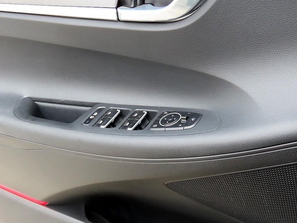 HYUNDAI Grandeur - Vista 12