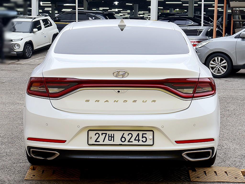 HYUNDAI Grandeur - Vista 5