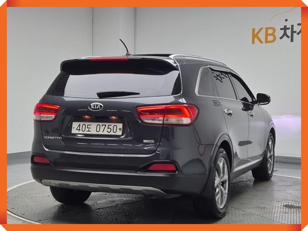 KIA Sorento - Vista 5
