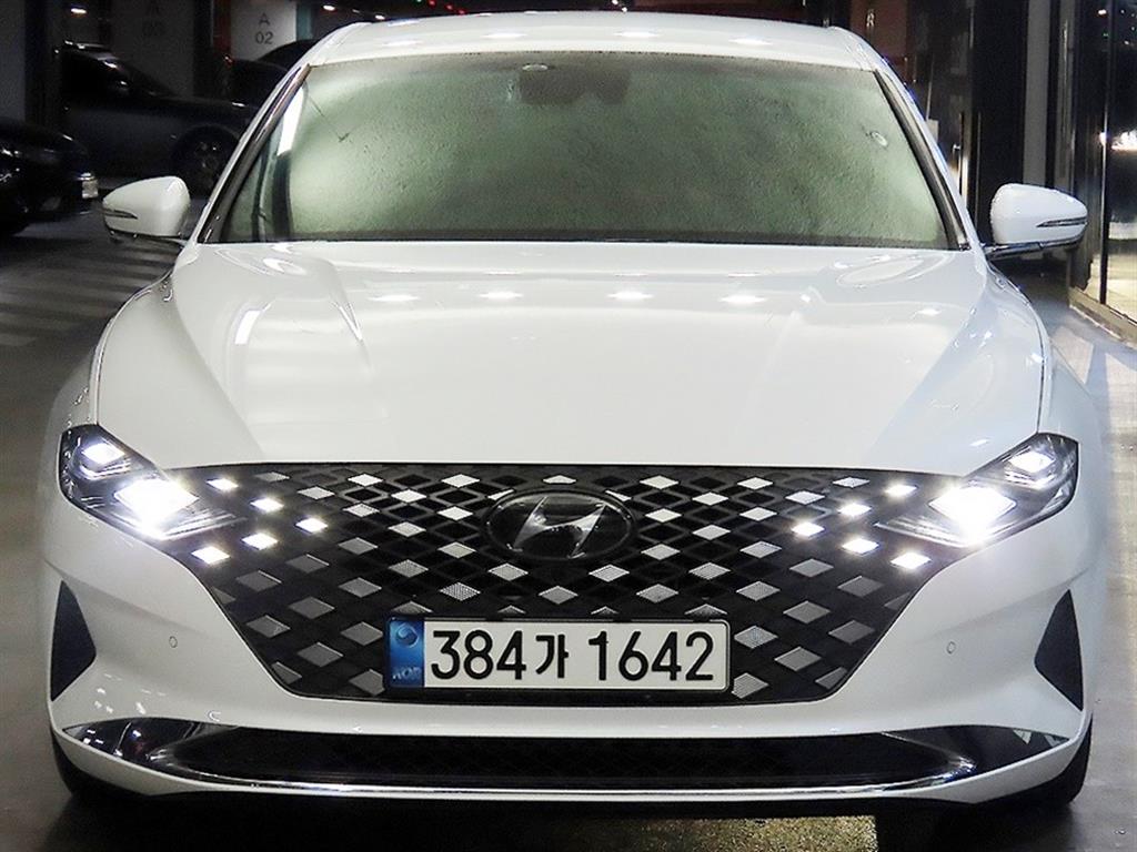 HYUNDAI Grandeur - Vista 2