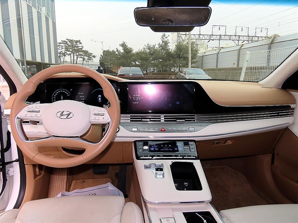 HYUNDAI Grandeur - Vista 7