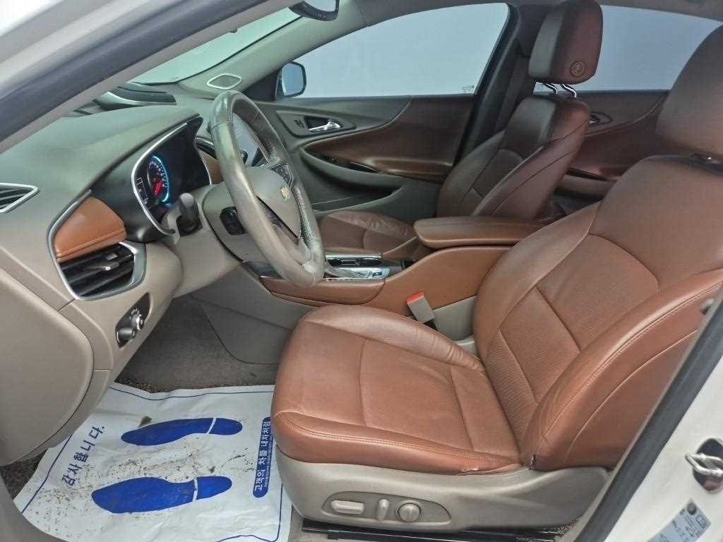 Chevrolet Malibu - Vista 11