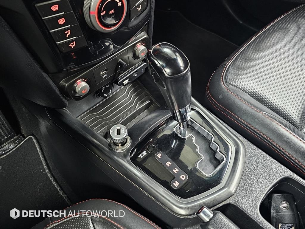 Ssangyong Tivoli - Vista 9